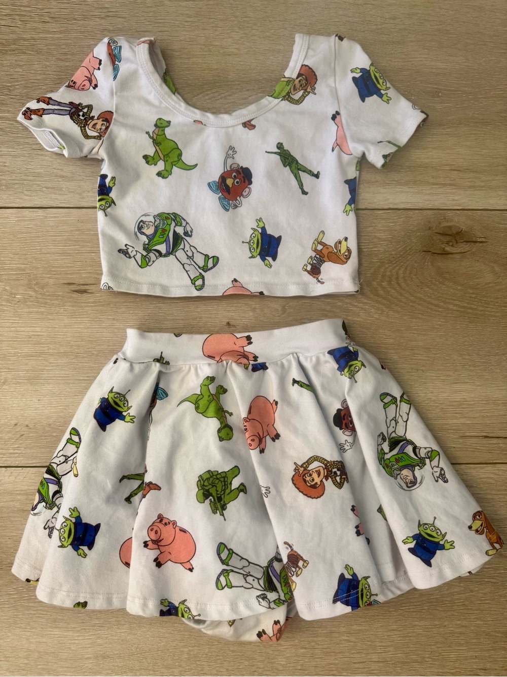 Wild Rich Kids Girls' White Toy Story Print Skirt & Top Matching Set